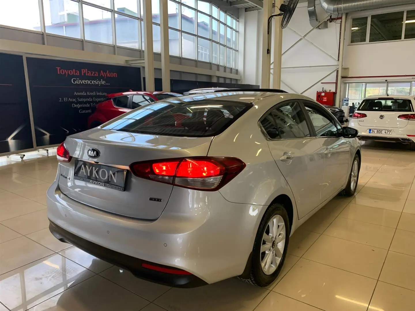 Kia Cerato Cerato 1.6 CRDI Concept Plus DCT 0