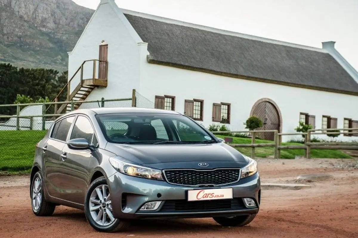 Kia Cerato Cerato 1.6 MPI Concept 6