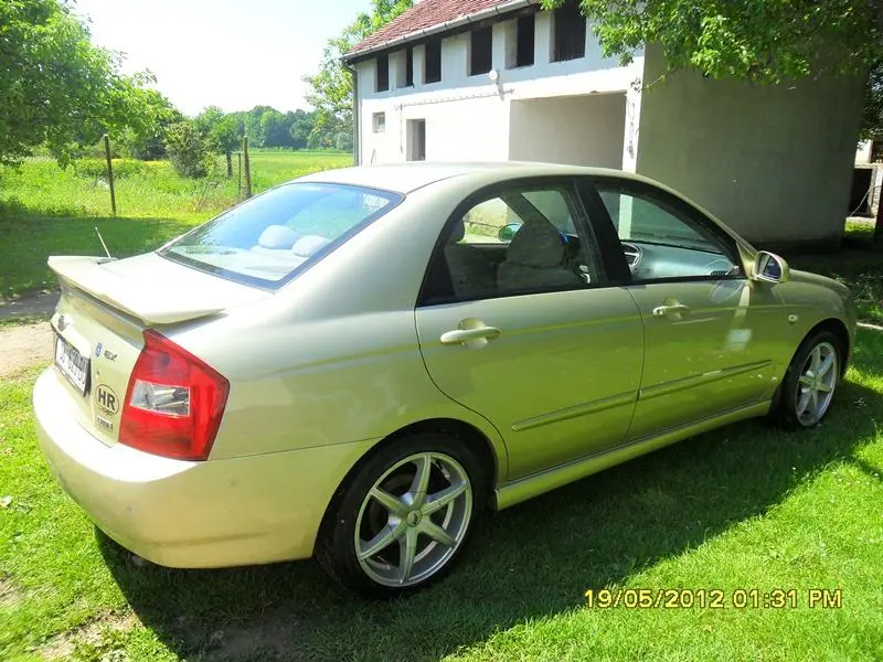 Kia Cerato Cerato 2.0 CRDI EX Comfort 1