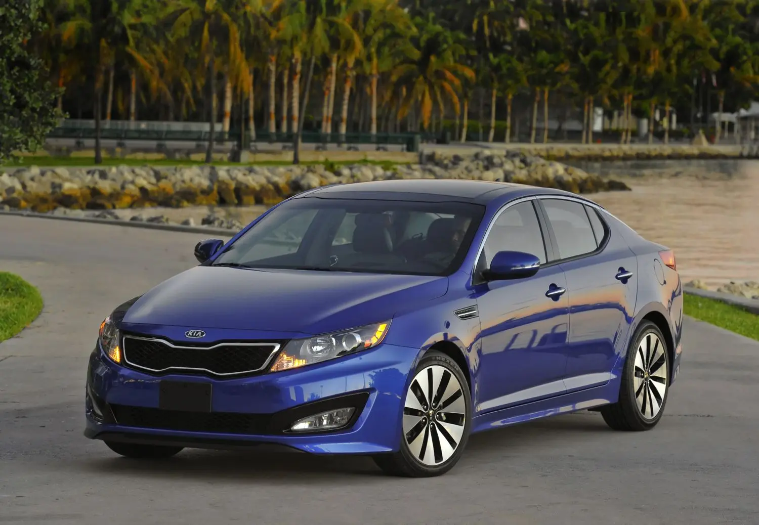 Kia Optima Optima 2.0 CVVT EX 1