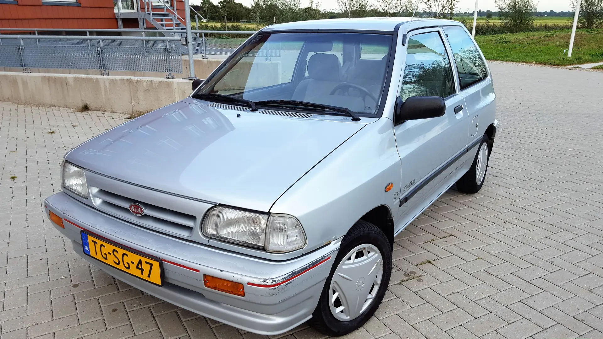 Kia Pride Pride 1.3i DLX 1