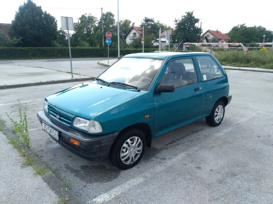 Kia Pride Pride 1.3i DLX 5