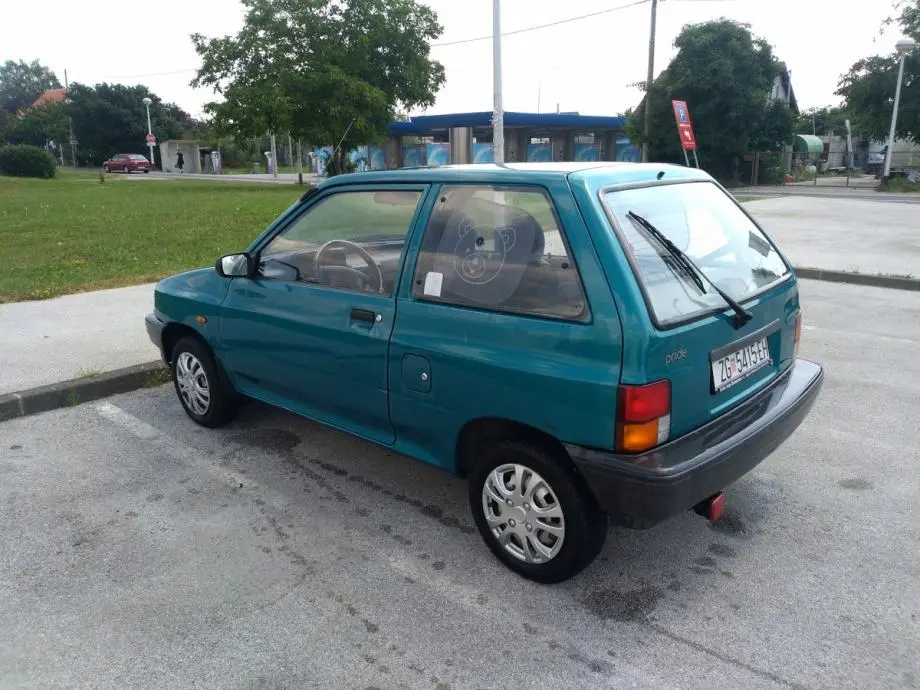 Kia Pride Pride 1.3i DLX 4