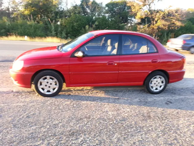 Kia Rio Rio 1.3 Base 4