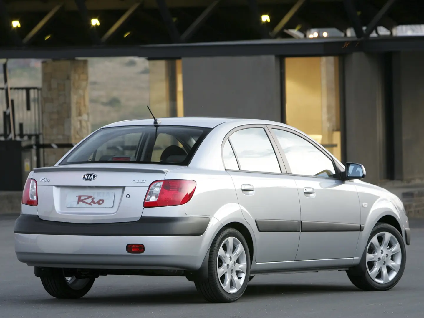 Kia Rio Rio 1.4 GSL Basic 5