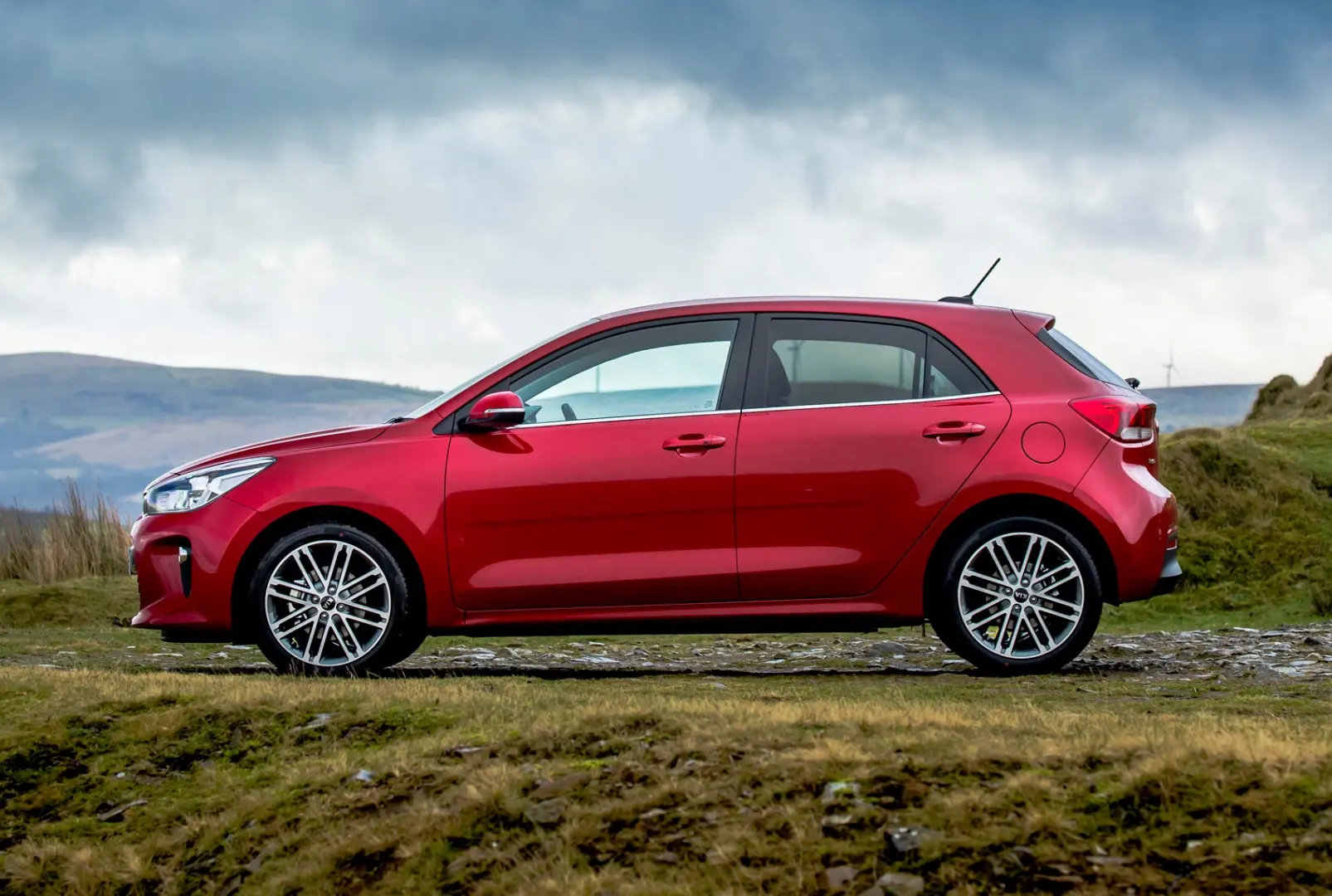 Kia Rio Rio 1.4 WGT Concept 5