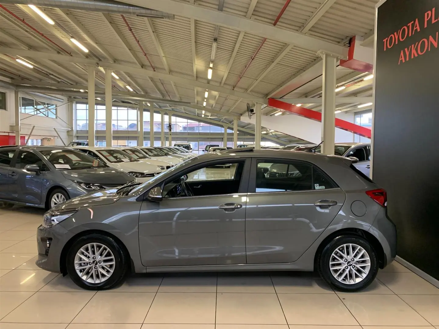 Kia Rio Rio 1.4L MPI Prestige 4