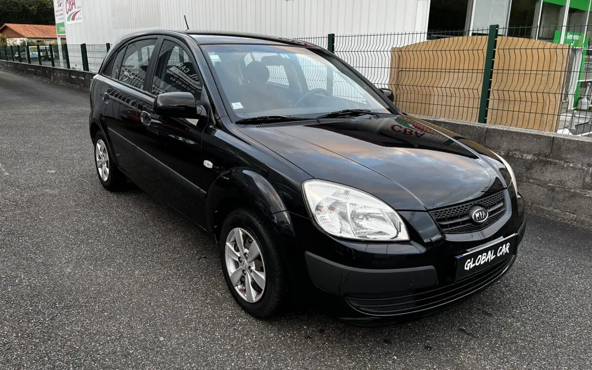 Kia Rio Rio 1.5 CRDI EX Advance 6