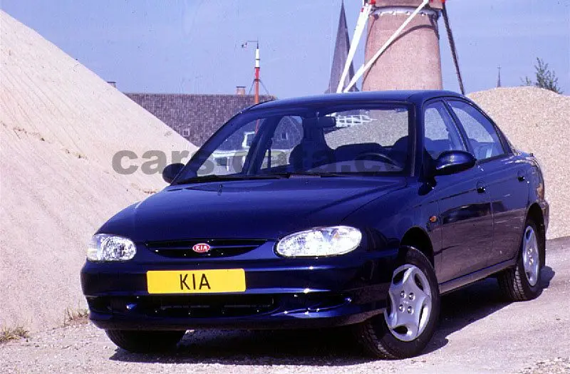 Kia Sephia Sephia 1.5 LS 4