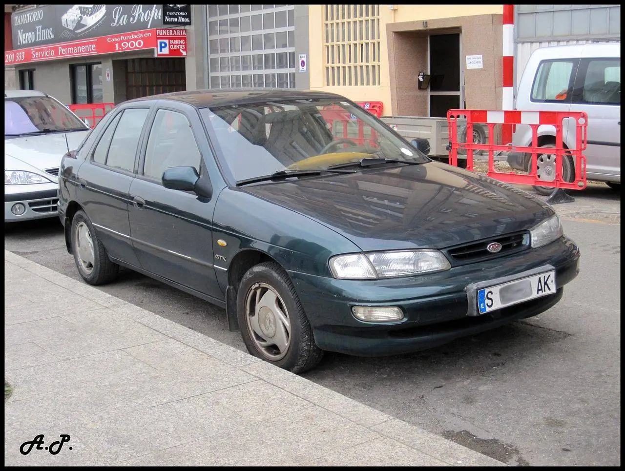 Kia Sephia Sephia 1.5 LS 3