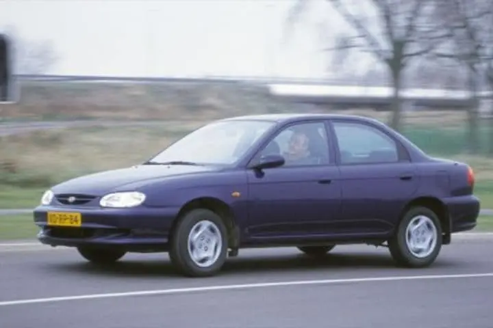Kia Sephia Sephia 1.5 LS 5