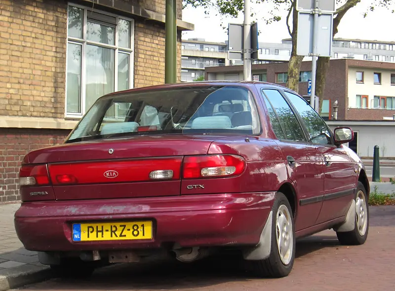 Kia Sephia Sephia 1.5 LX 2