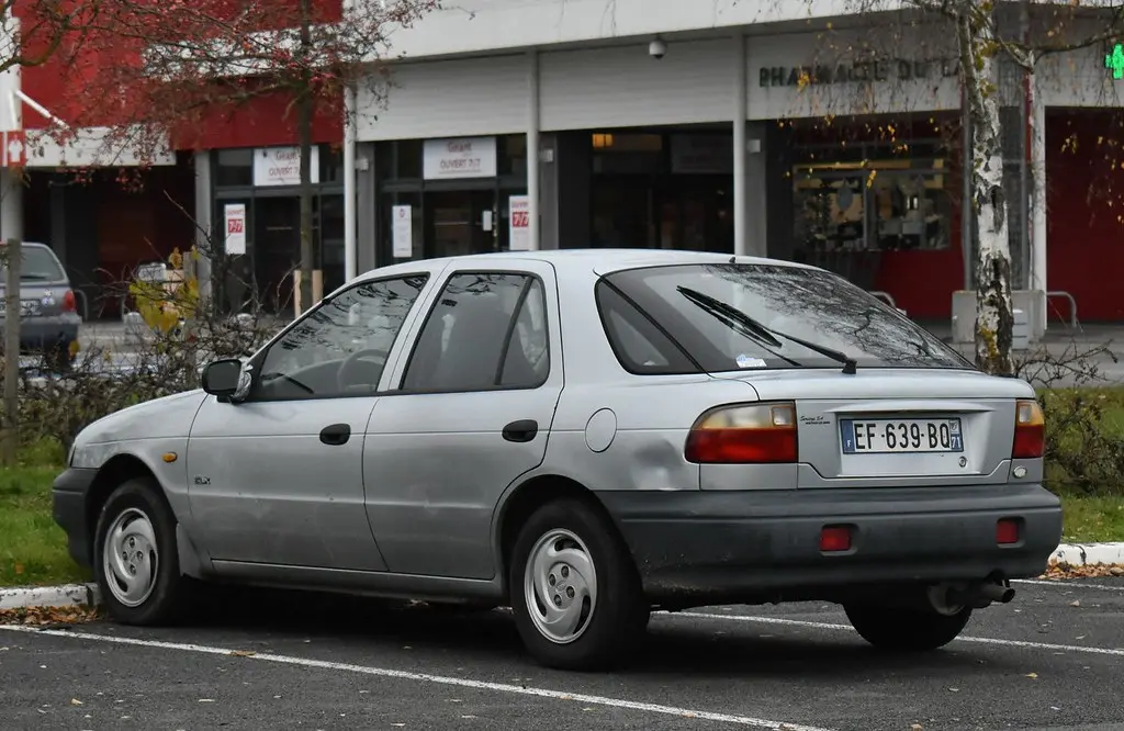 Kia Sephia Sephia 1.5 LX 5