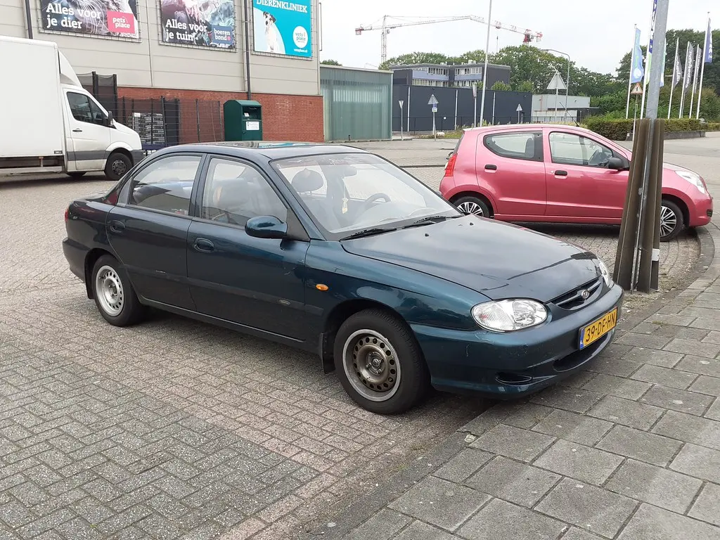 Kia Sephia Sephia 1.5 RS 3