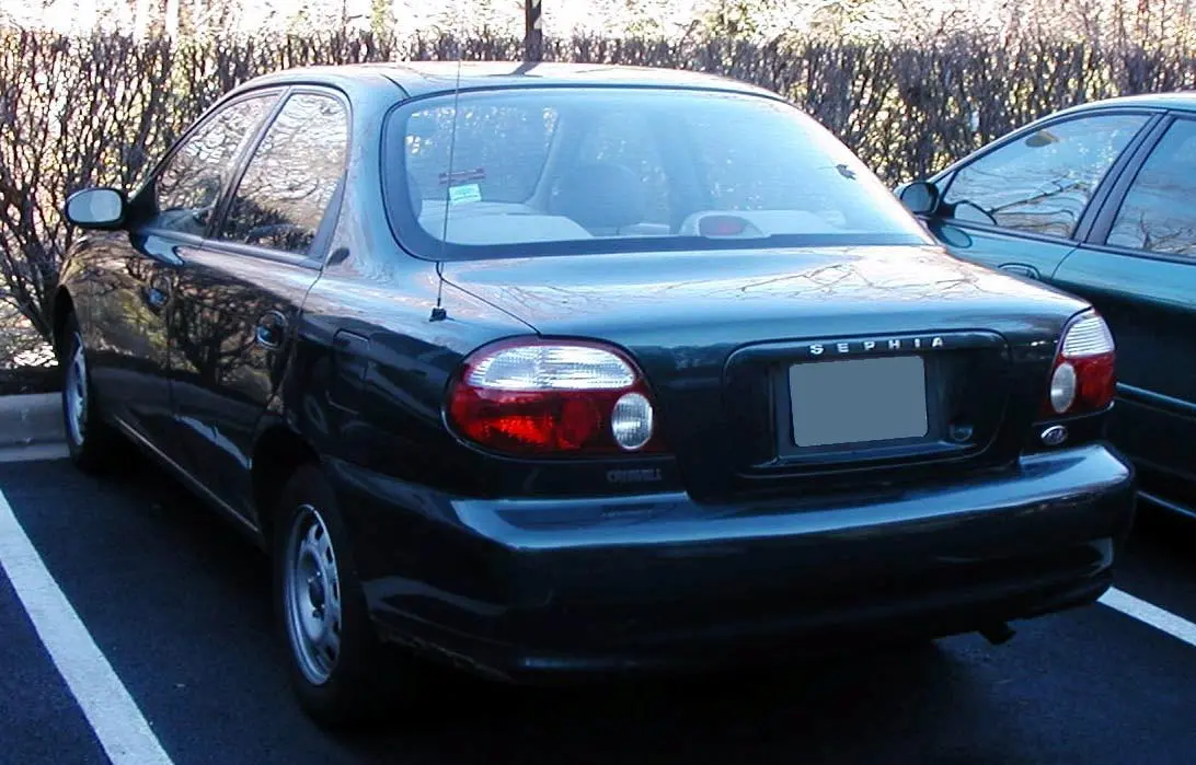 Kia Sephia Sephia 1.5 RS 6