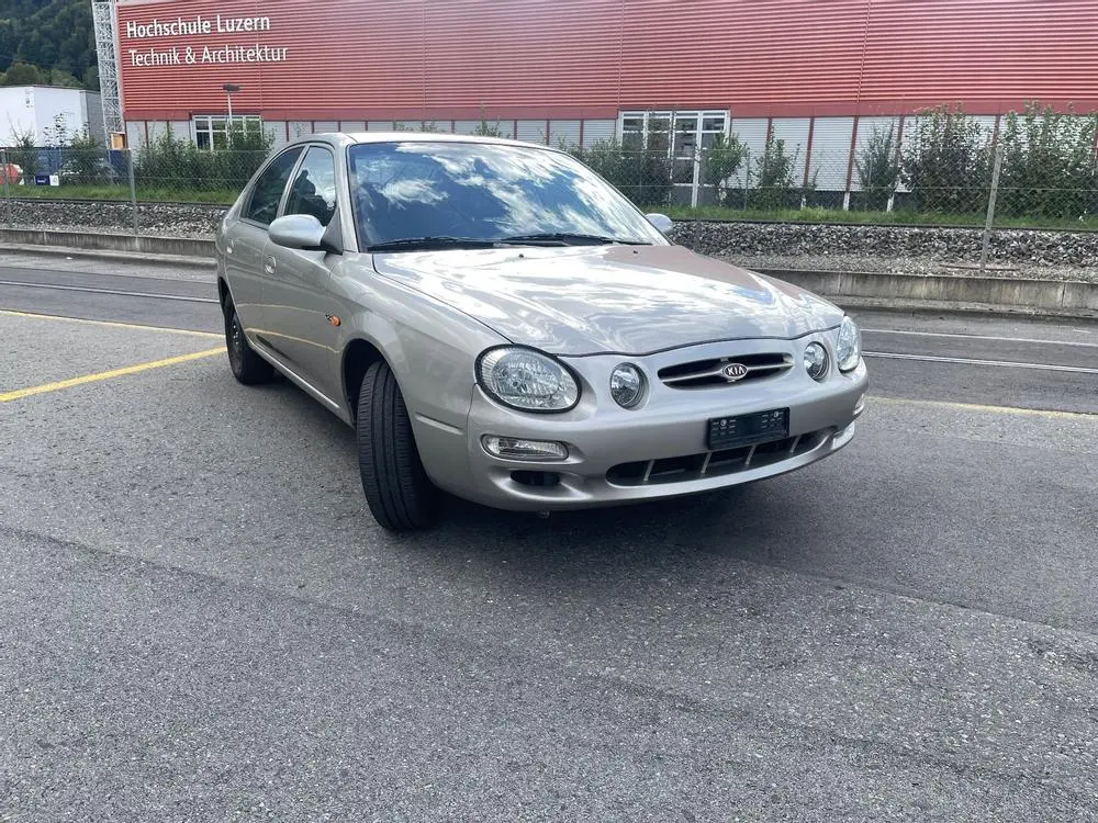 Kia Shuma Shuma 1.8 GS 5