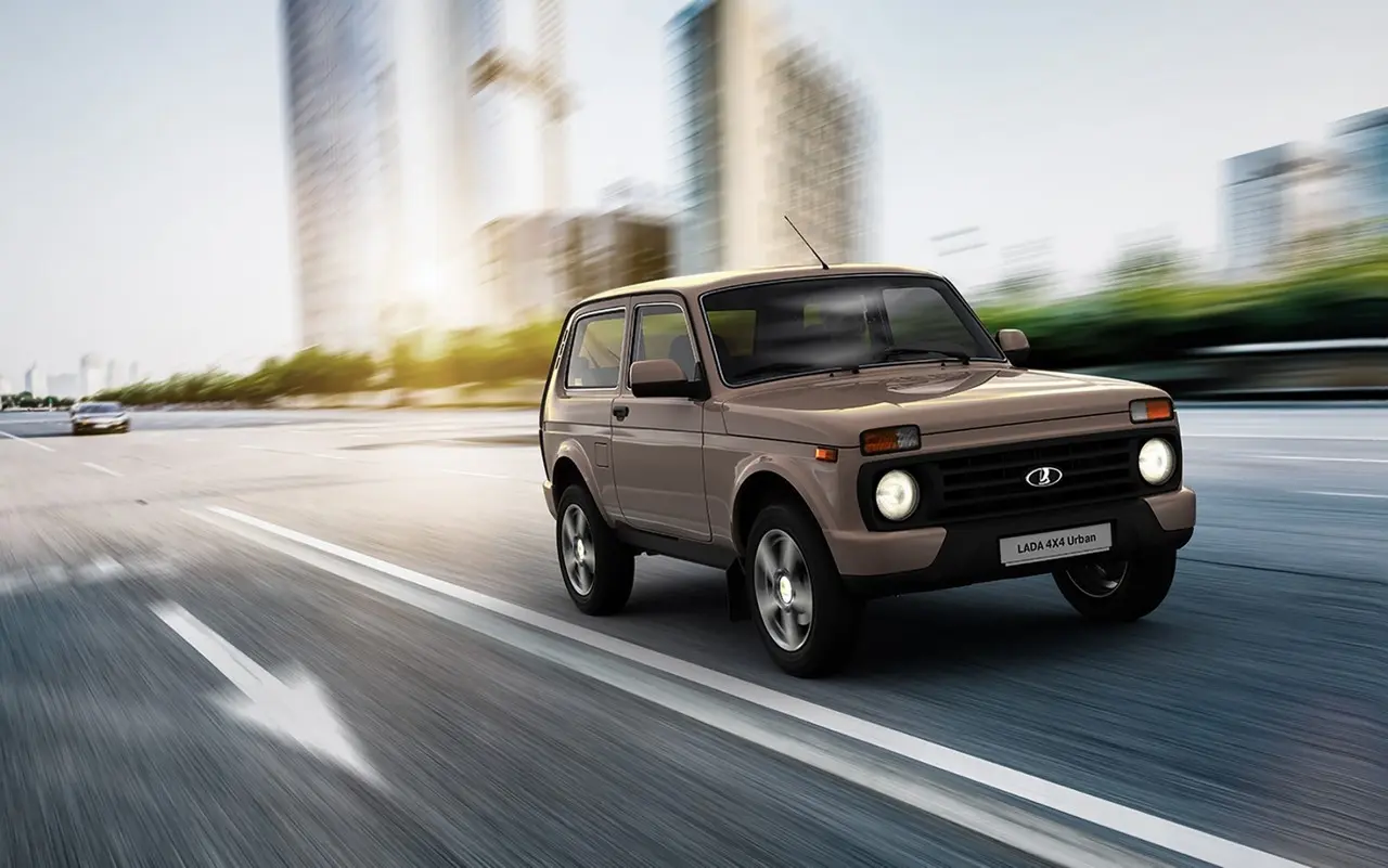 Lada Niva Niva 1.7i Urban 6