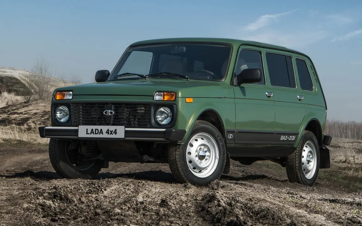 Lada Niva Niva 1.7i Urban 7