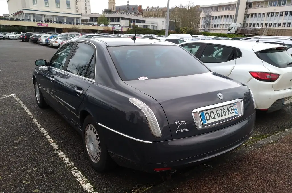 Lancia Thesis Thesis 2.4 JTD Sportiva 3
