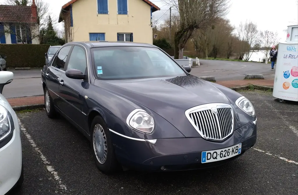 Lancia Thesis Thesis 2.4 JTD Sportiva 3