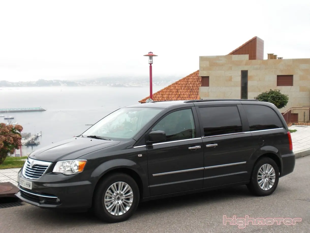 Lancia Voyager Voyager 2.8 CRD 3