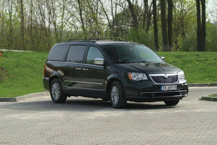 Lancia Voyager Voyager 2.8 CRD 2