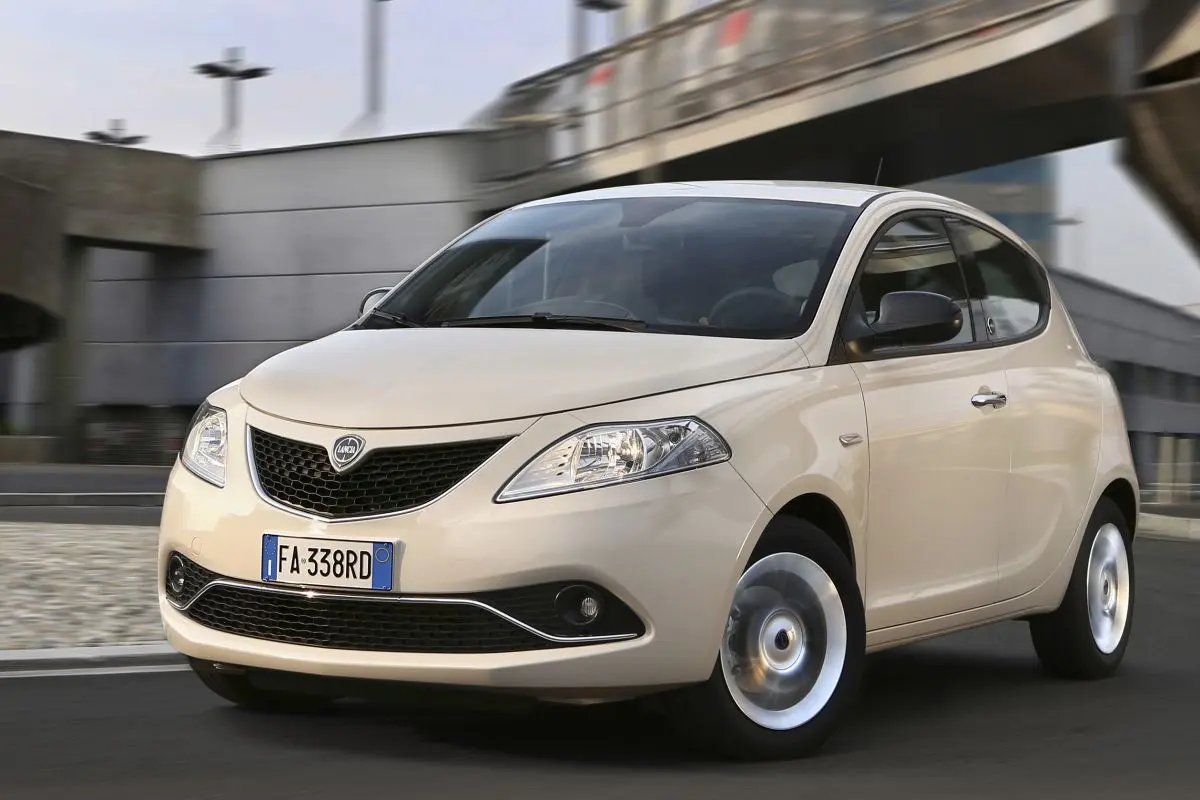 Lancia  Ypsilon 1.2 8V Fire Evo Gold 2