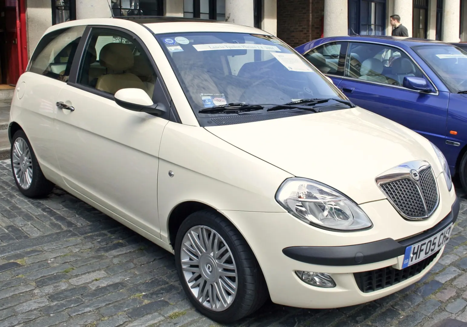 Lancia  Ypsilon 1.2 Argento 4