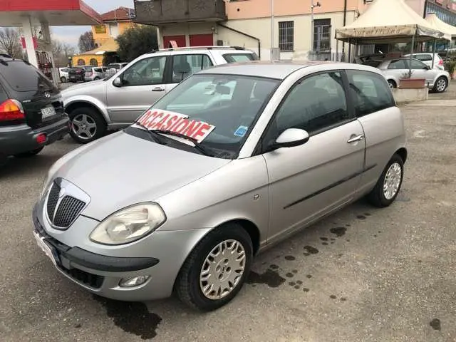 Lancia  Ypsilon 1.2 Argento 6