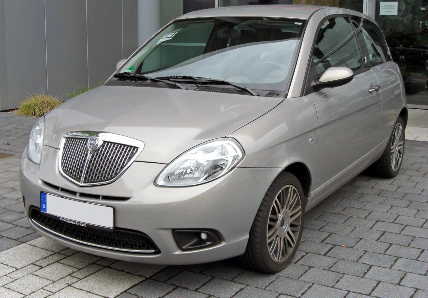 Lancia  Ypsilon 1.3 MultiJet 16V Platino 2