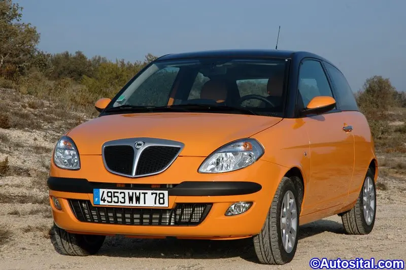 Lancia  Ypsilon 1.3 MultiJet 16V Sport Momo Design 5