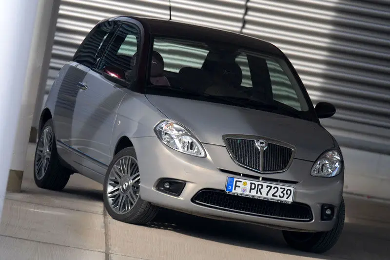 Lancia  Ypsilon 1.4 16V Oro 5