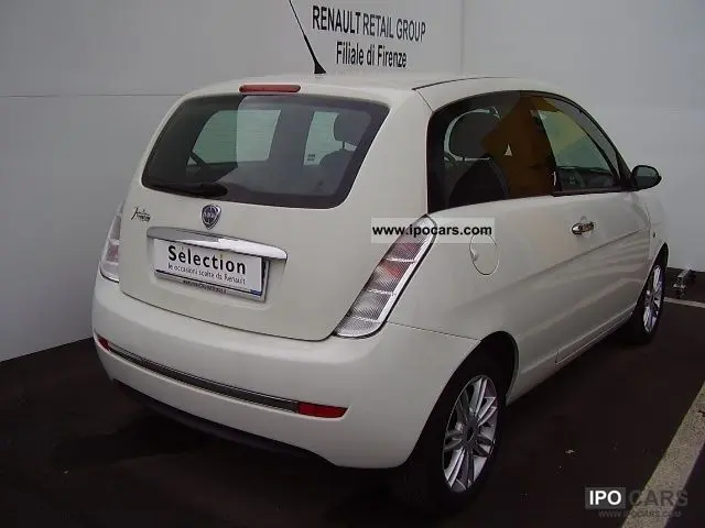 Lancia  Ypsilon 1.4 16V Oro 2