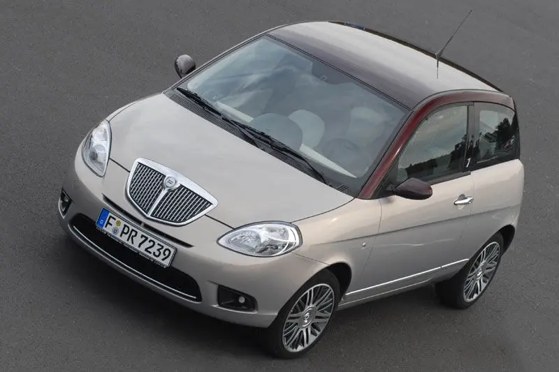 Lancia  Ypsilon 1.4 16V Oro 2