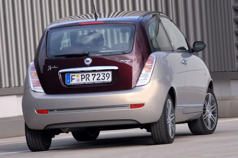 Lancia  Ypsilon 1.4 16V Oro 3