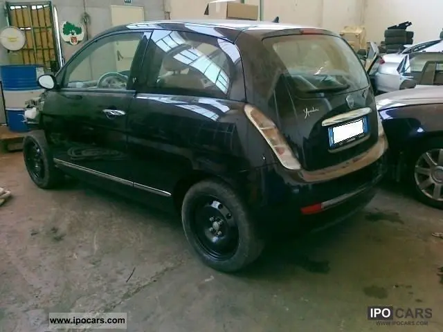 Lancia  Ypsilon 1.4 8V Oro 4