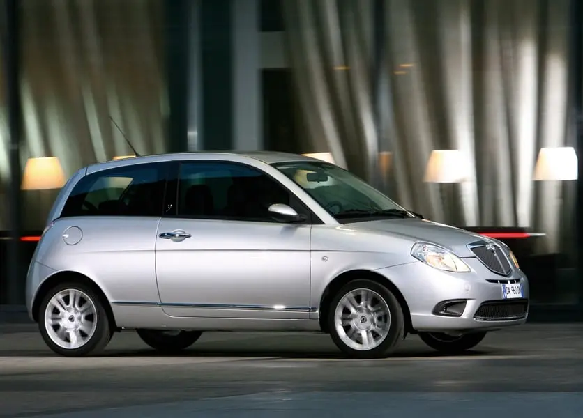 Lancia  Ypsilon 1.4 8V Platino 5