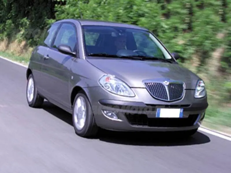 Lancia  Ypsilon 1.4 Platino 2