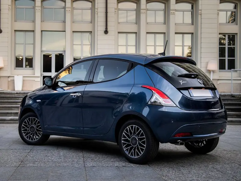 Lancia  Ypsilon 1.4 Platino 5