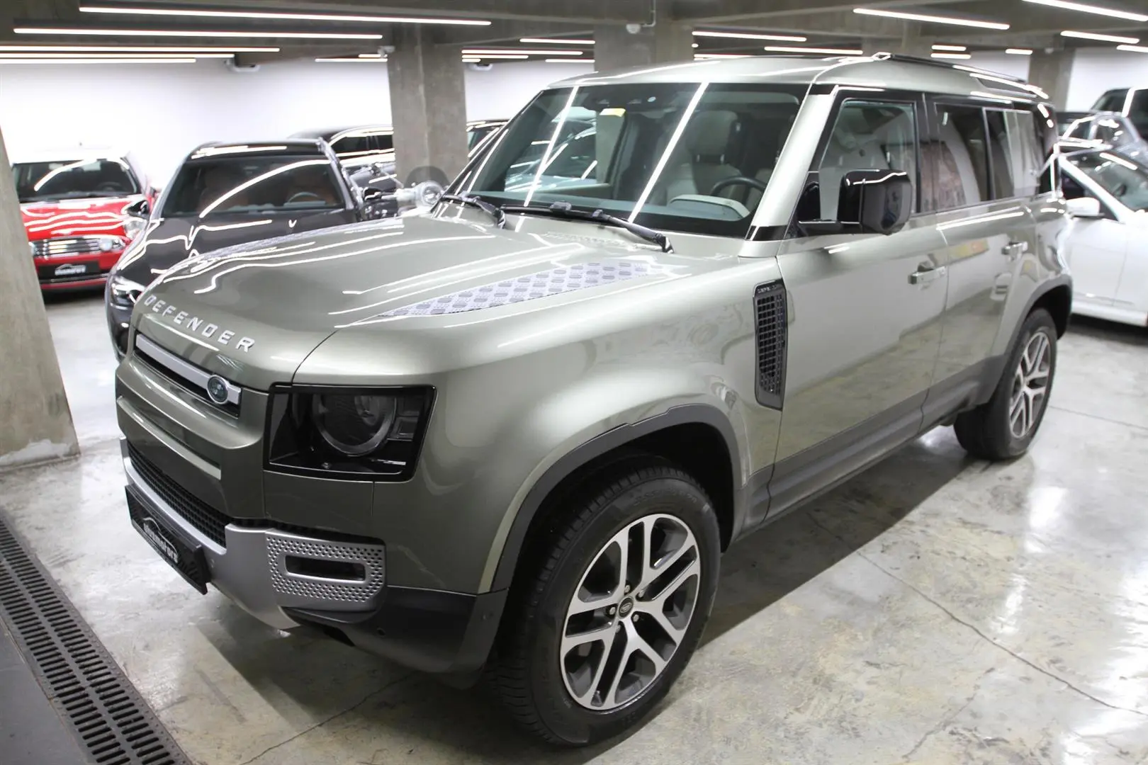 Land Rover Defender Defender 110 2.0 D HSE D240 AWD 5