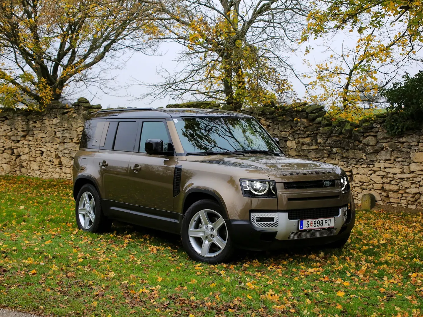 Land Rover Defender Defender 110 2.0 D SE D240 AWD 4