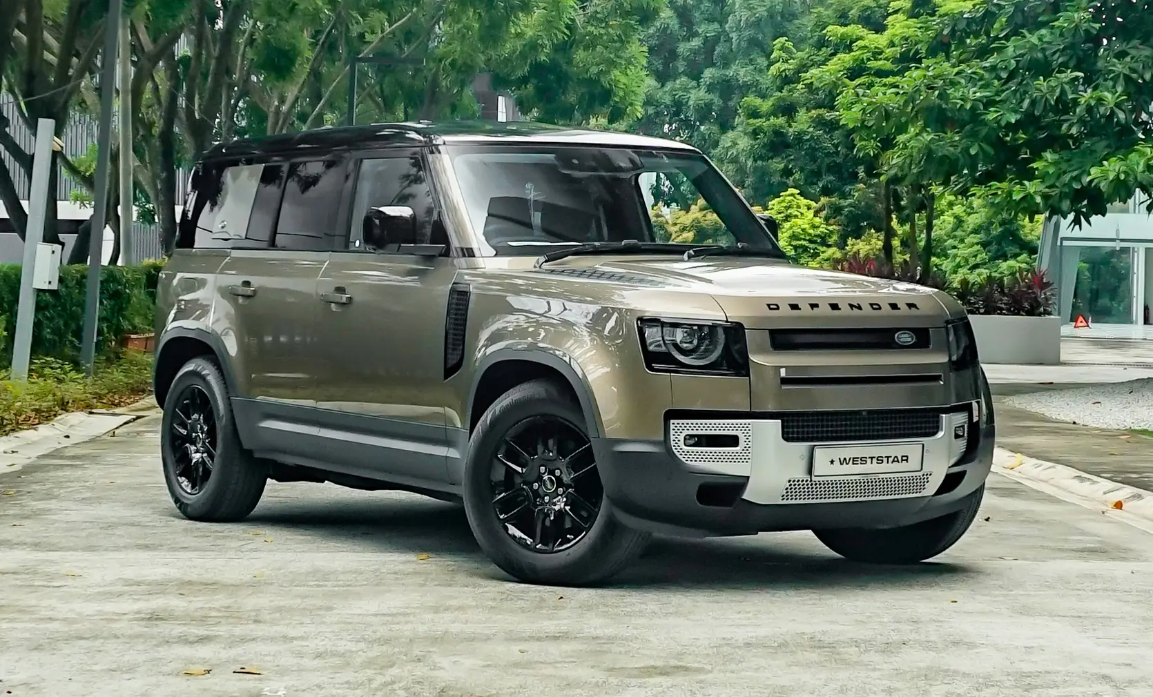 Land Rover Defender Defender 110 2.0 R-Dynamic SE P300 4WD 3