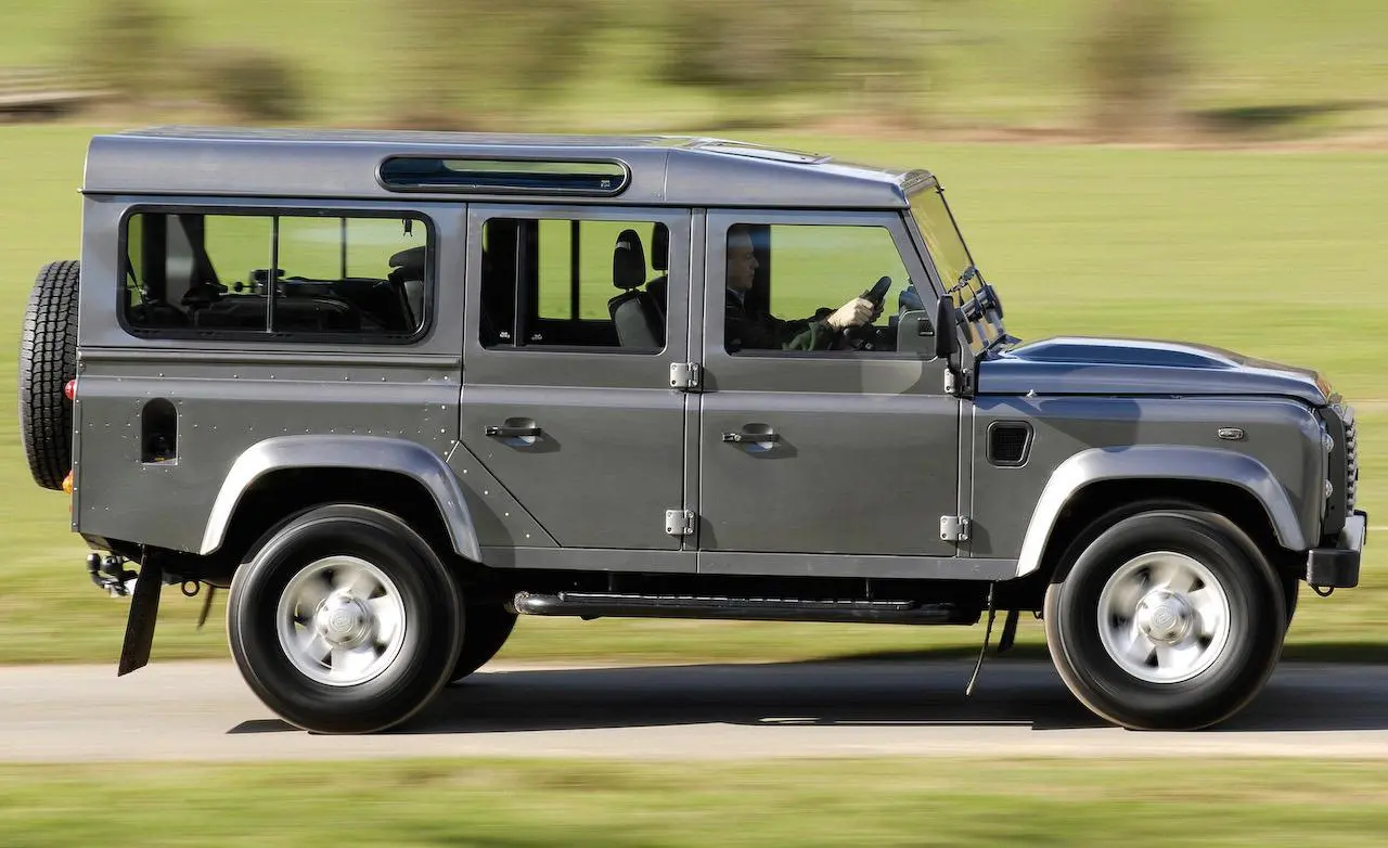 Land Rover Defender Defender 110 2.5 D Hard Top 7