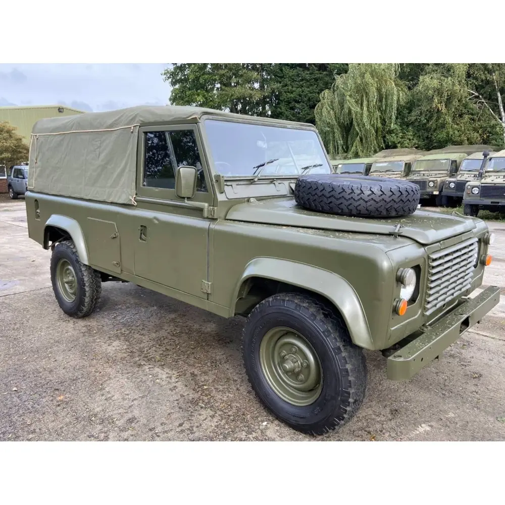 Land Rover Defender Defender 110 2.5 D Soft Top 4