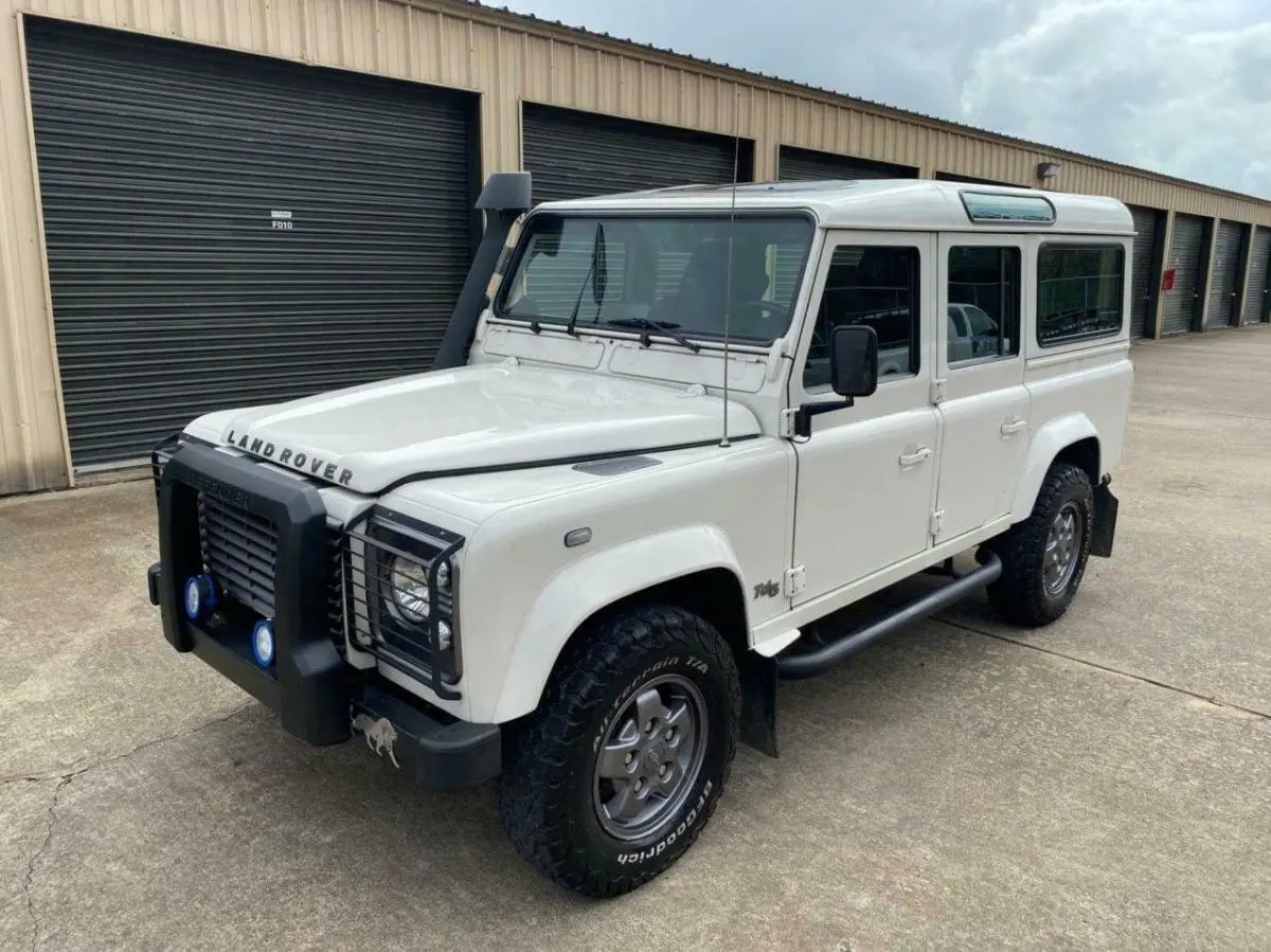 Land Rover Defender Defender 110 2.5 Soft Top 6