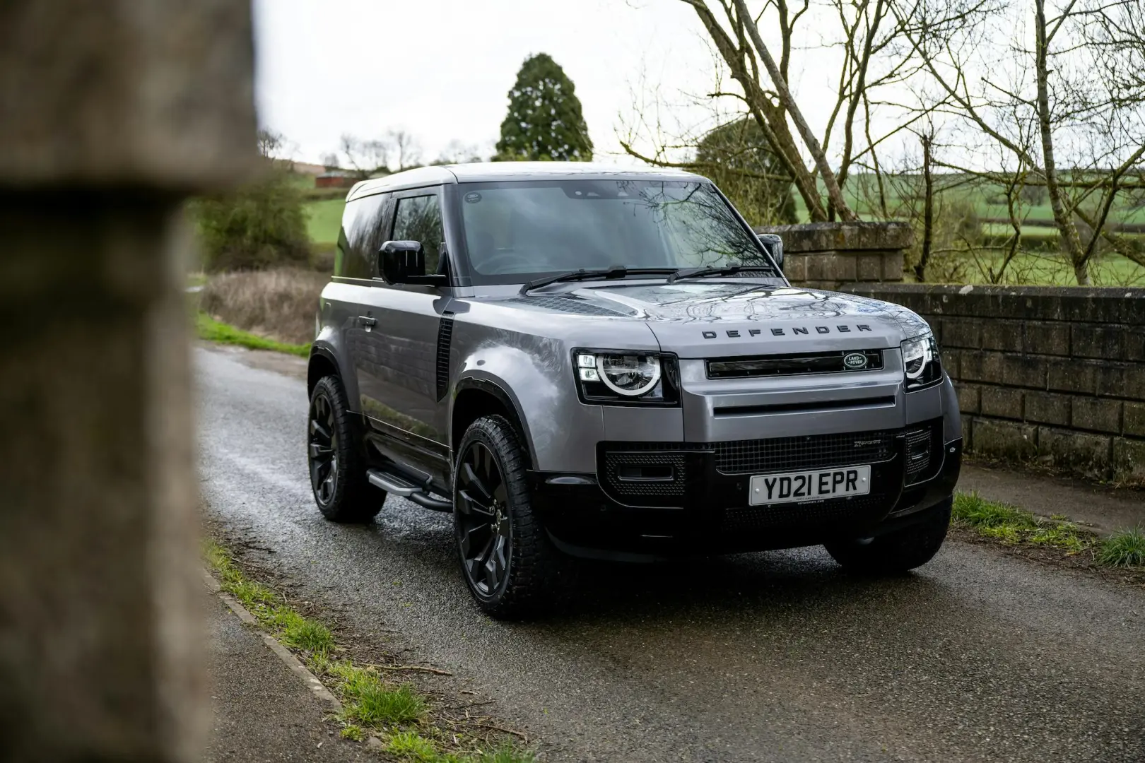 Land Rover Defender Defender 90 2.0 L X-Dynamic HSE P300 1