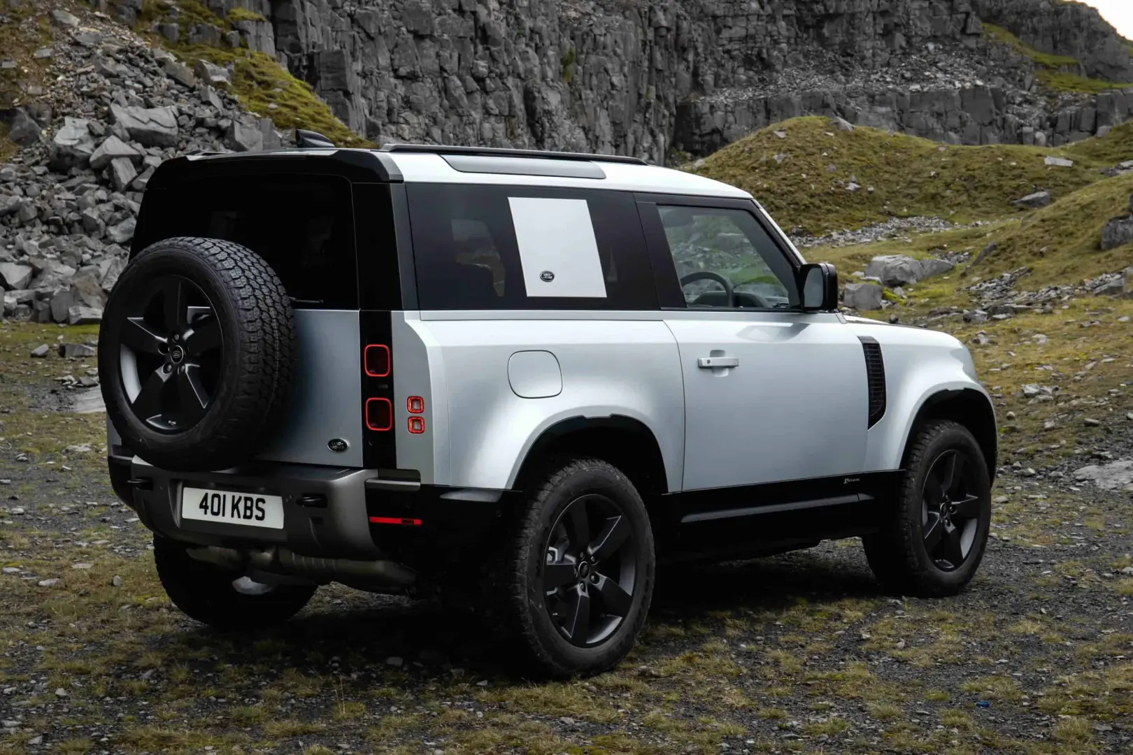 Land Rover Defender Defender 90 2.0 L X-Dynamic HSE P300 3