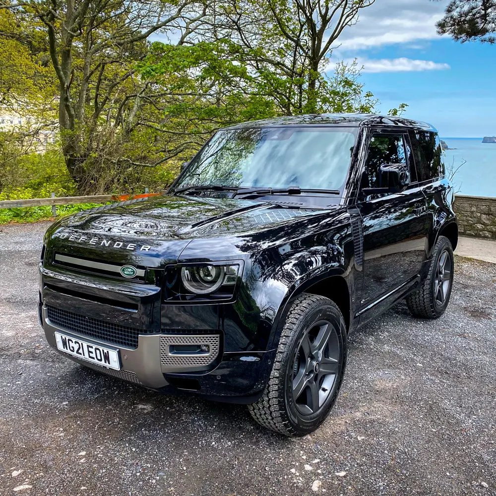 Land Rover Defender Defender 90 2.0 L X-Dynamic SE P300 3
