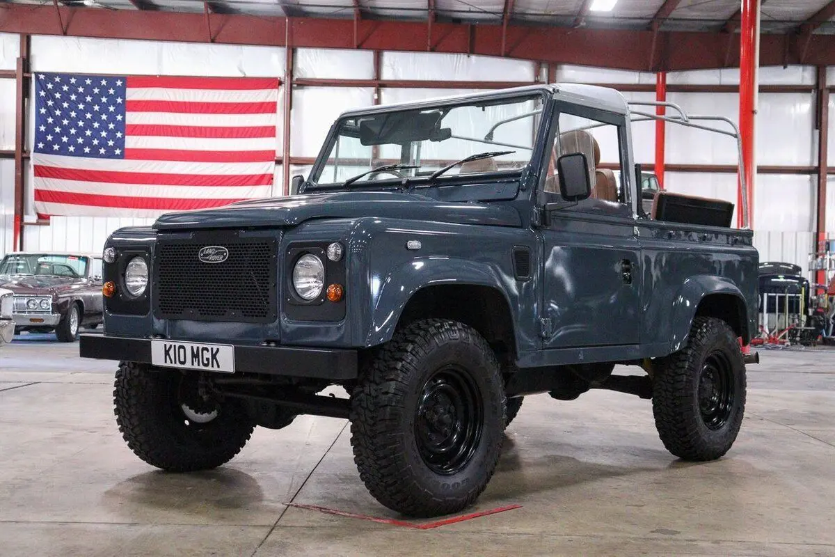 Land Rover Defender Defender 90 2.5 D 6