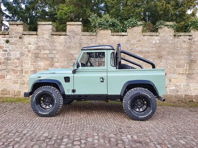 Land Rover Defender Defender 90 2.5 D Pick Up 5